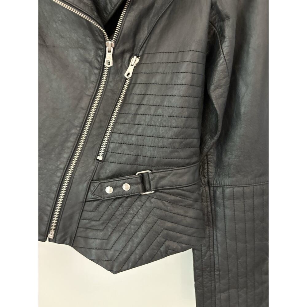 GUESS Vintage 100% Leather Jacket Biker Black Zip Women's Size Small - Picture 6 of 16
